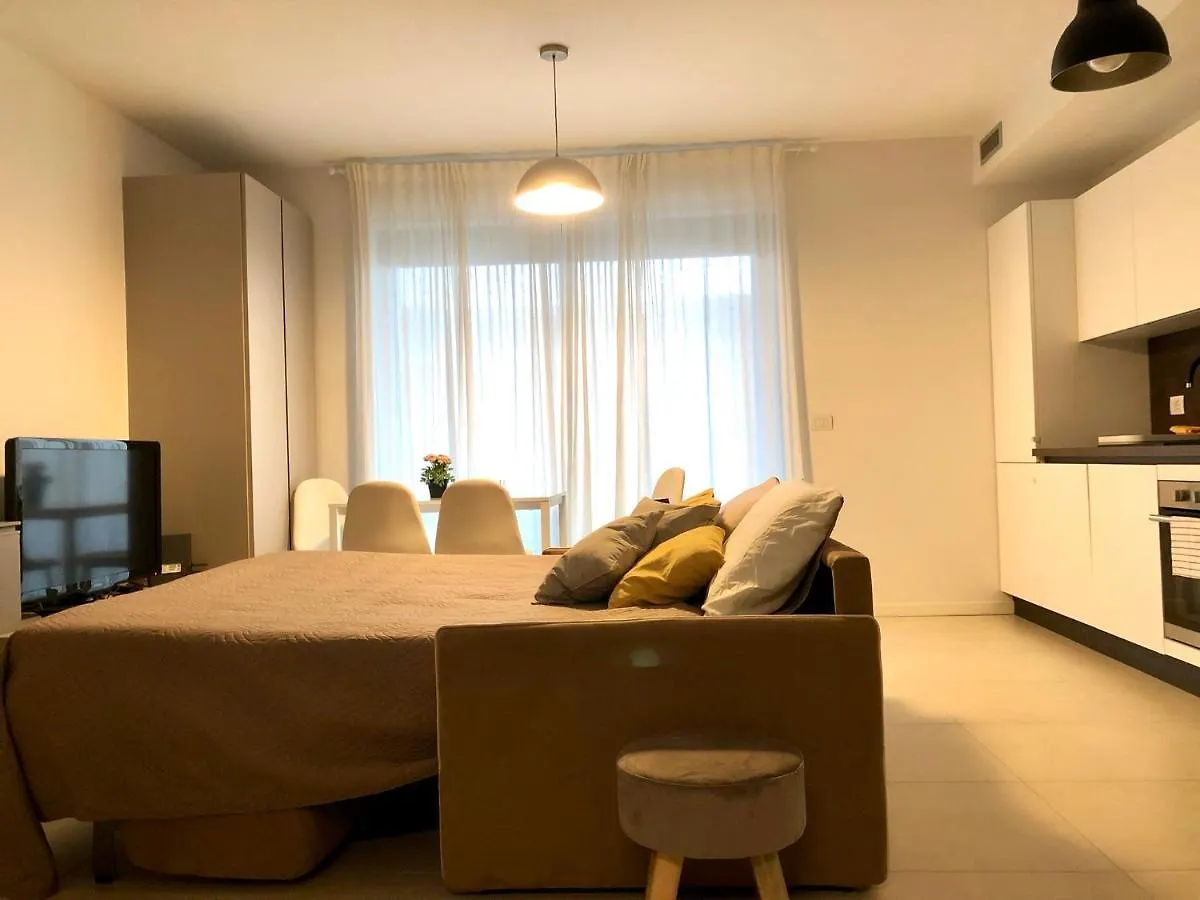 Loft With Terrace In Uptown Milan Near Rho Fiera Apartment Pero