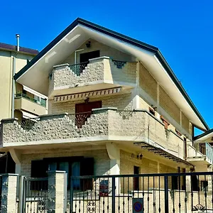 Appartamento Dante - Near Rhofiera And Metro Station, Pero
